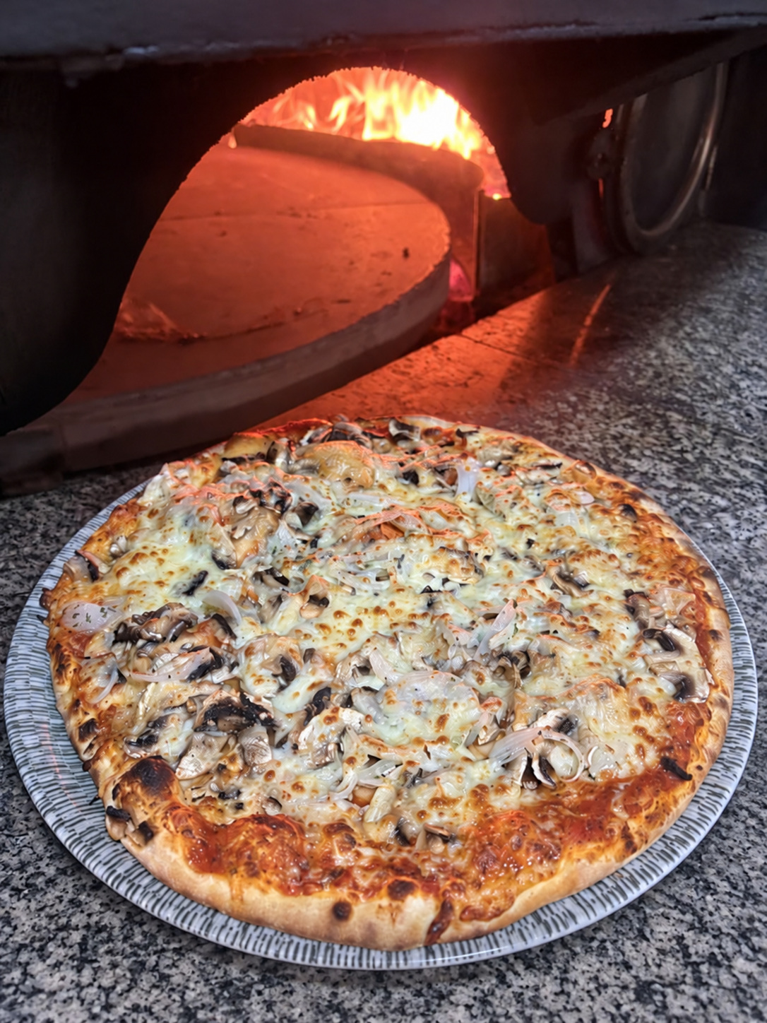 Pizza Forestière au feu de bois, Pizzeria Sole Mio Nancy